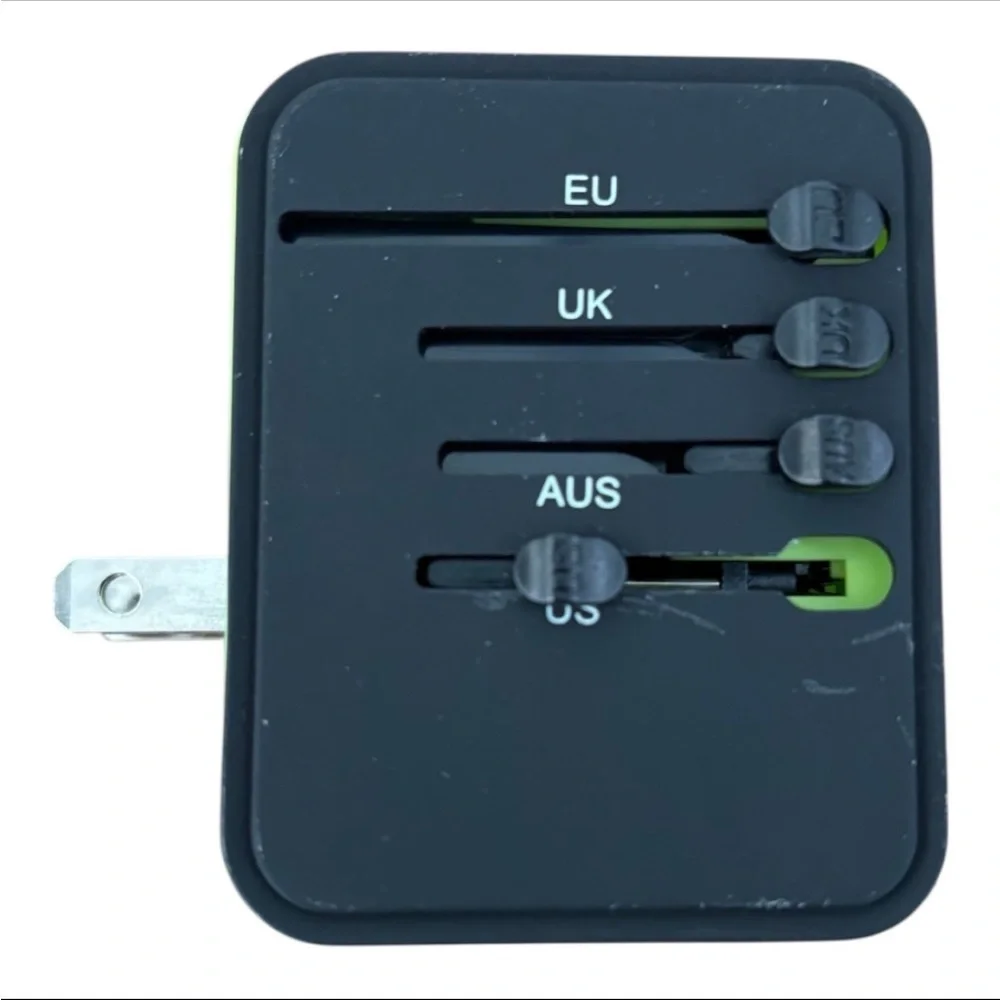 Worldwide Universal Green & Black All-in-One Travel Adapter